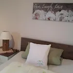 ゲストハウス Gaestehaus Poeppl 3*