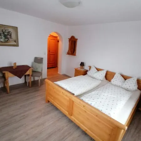 Konukevi Gaestehaus Poeppl 3*