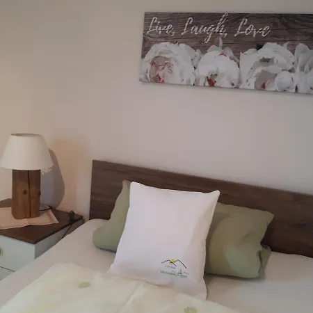 Konukevi Gaestehaus Poeppl 3*
