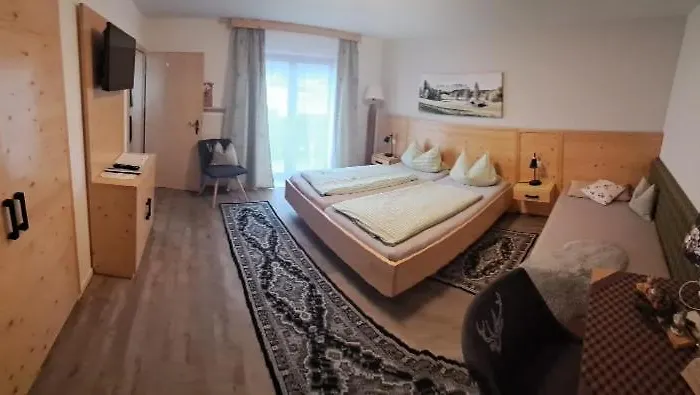 Gaestehaus Poeppl 3* Unterwössen
