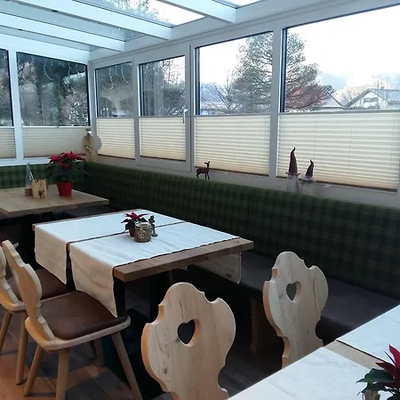 Gaestehaus Poeppl Guest house 3*