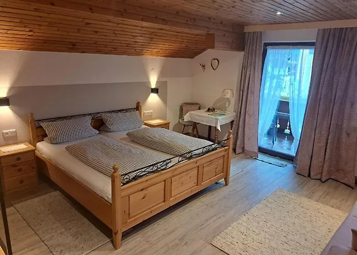 Gaestehaus Poeppl 3*
